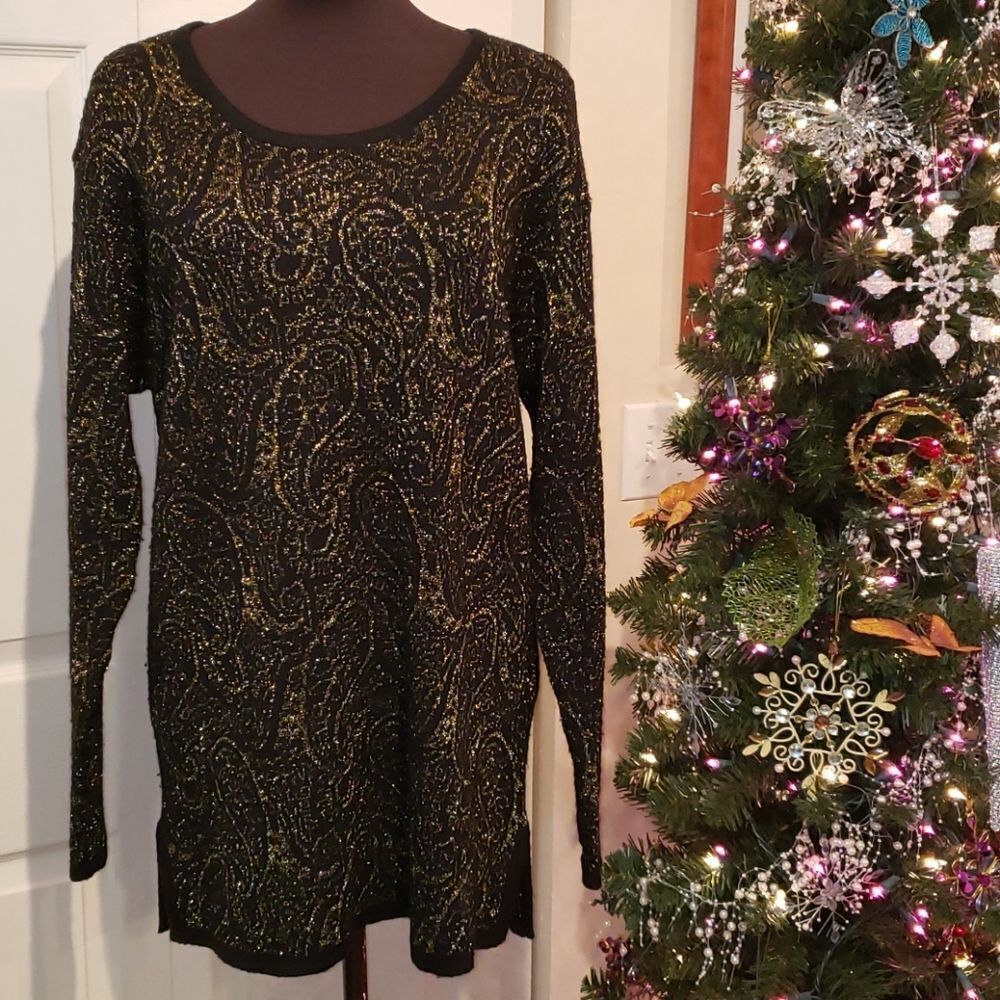 LizWear Black n Gold Metallic Sweater